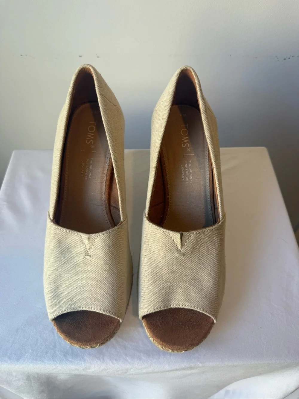 TOMS Canvas Espadrille Peep Toe Wedges Size 9